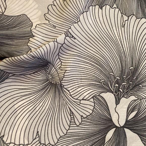 Loft gray floral ruffle sleeve blouse - Picture 3 of 4